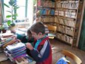 náhľad - V Rumunsku sa slovenské deti o knižky bijú 